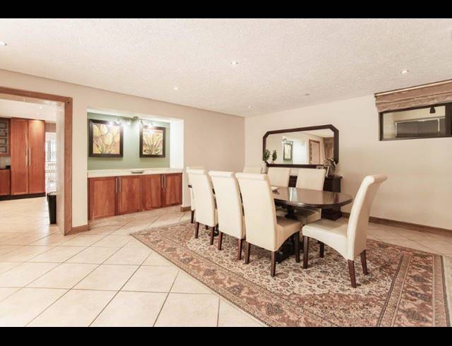 5 BEDROOM HOUSE FOR SALE IN DOWERGLEN EXT 4